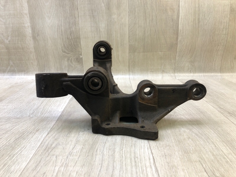 Цапфа левая CAMRY 30 02-06 2002 3.0 1MZFE