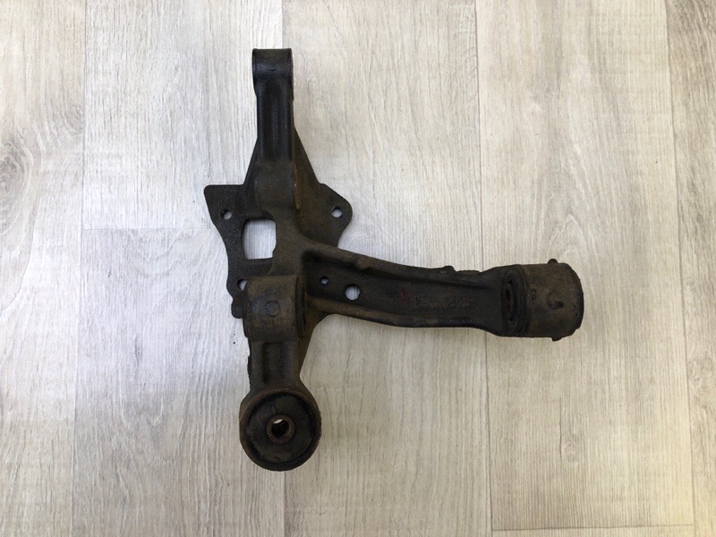 Цапфа правая CAMRY 30 02-06 2002 3.0 1MZFE