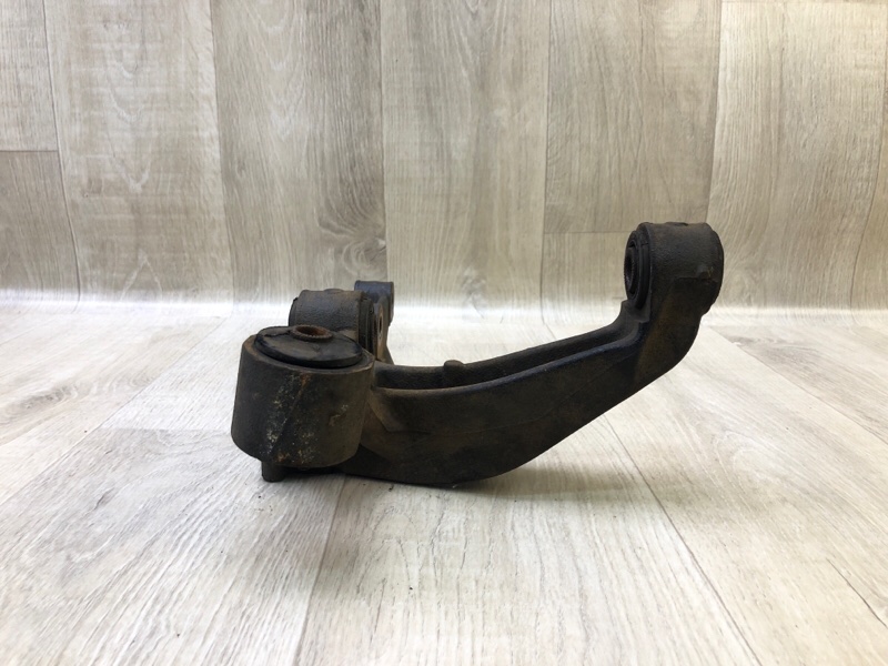 Цапфа правая CAMRY 30 02-06 2002 3.0 1MZFE