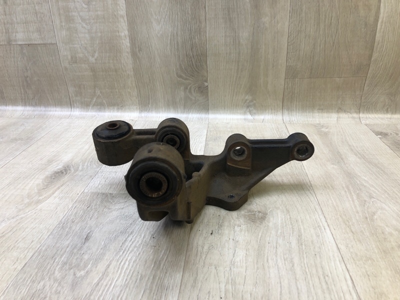 Цапфа правая CAMRY 30 02-06 2002 3.0 1MZFE