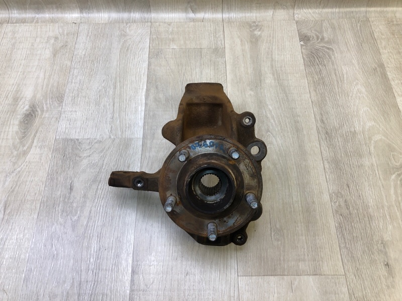 Кулак поворотный передний правый FOCUS 10-18 2014 2.0 C20HDEX