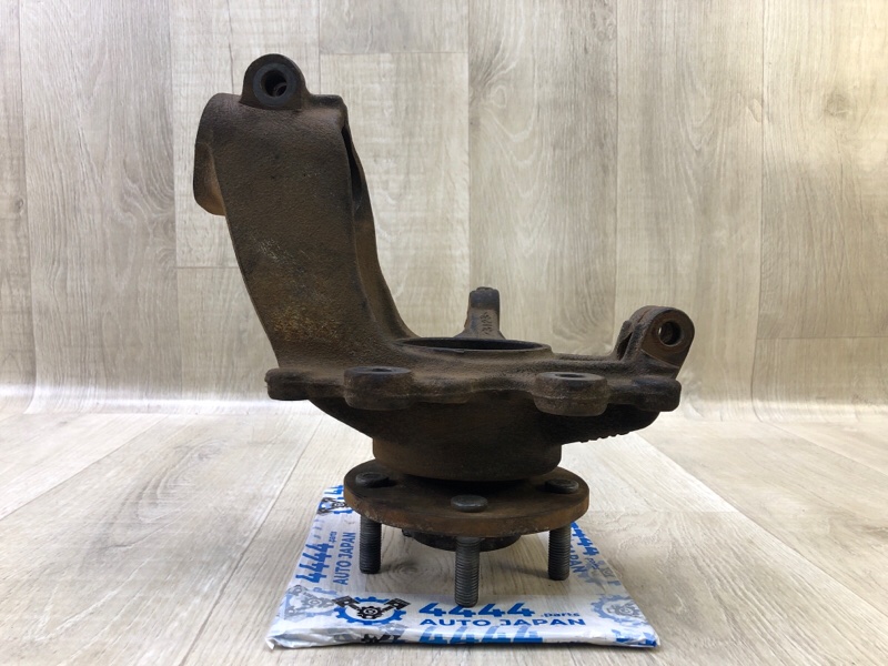 Кулак поворотный передний правый FOCUS 10-18 2014 2.0 C20HDEX