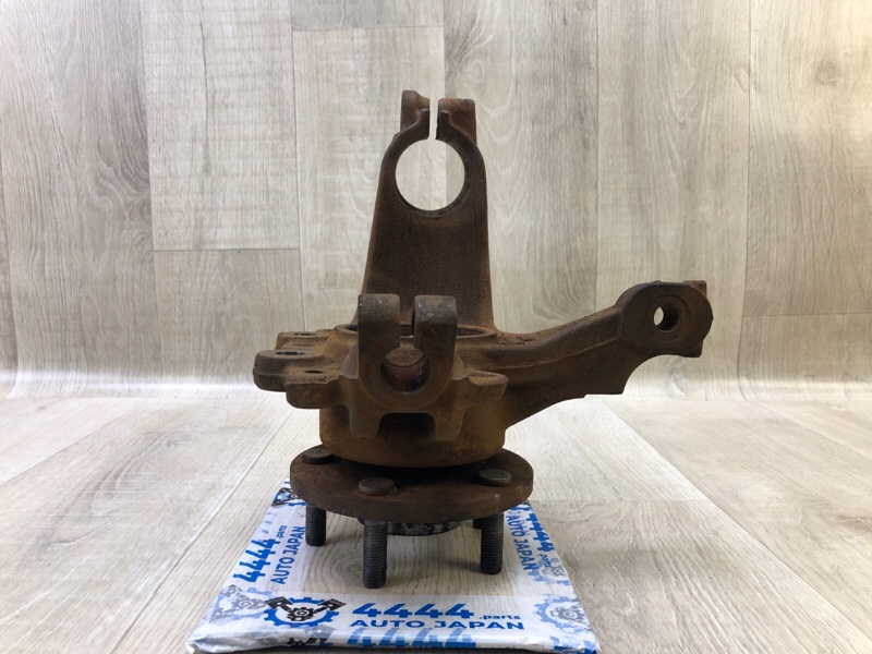 Кулак поворотный передний правый FOCUS 10-18 2017 2.0 C20HDEX