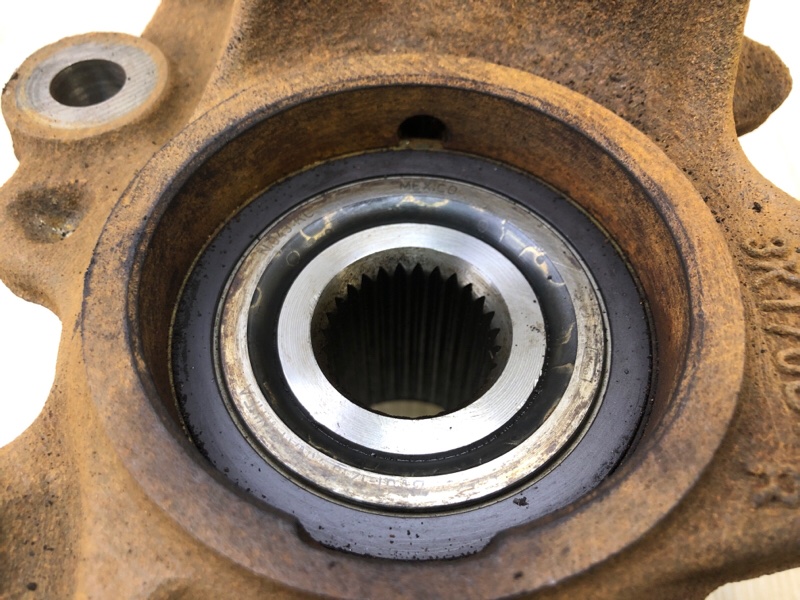 Кулак поворотный передний правый FOCUS 10-18 2017 2.0 C20HDEX