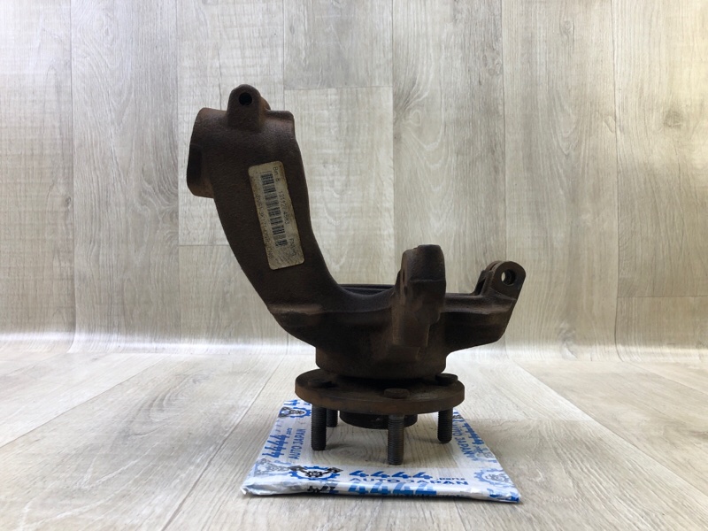 Кулак поворотный передний левый FOCUS 10-18 2014 2.0 C20HDEX