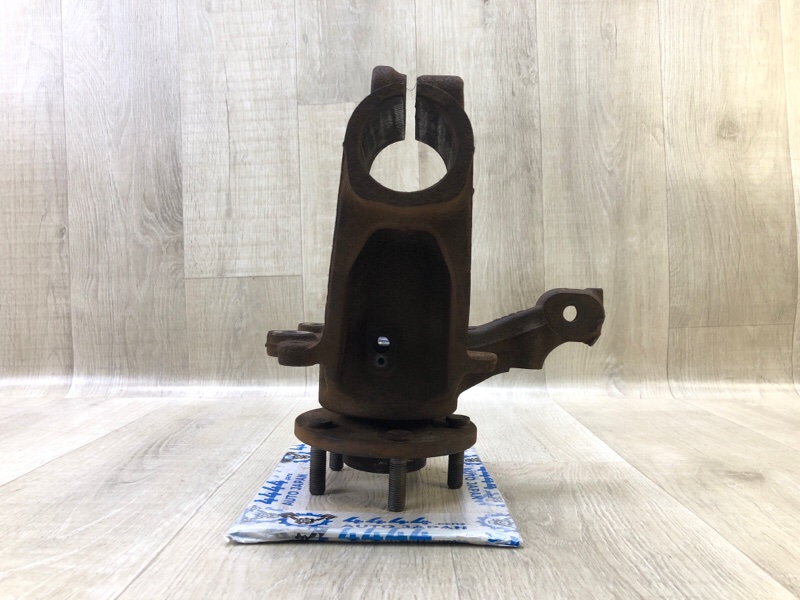 Кулак поворотный передний левый FOCUS 10-18 2014 2.0 C20HDEX