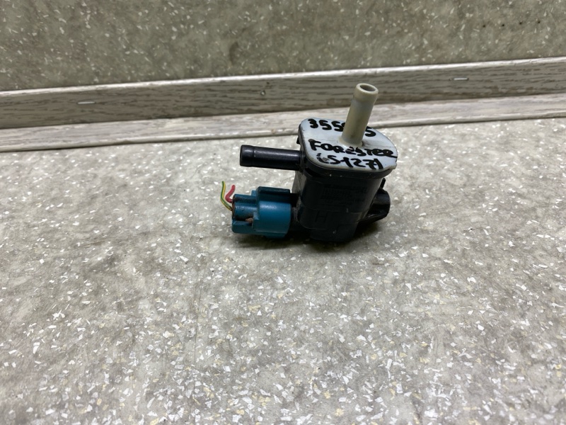 Запчасть клапан электромагнитный (вакуумный) SUBARU FORESTER 12-19 2013 2.5 FB25B 16131AA060 Б/У Клапан электромагнитный (вакуумный) SUBARU FORESTER 12-19 2013 2.5 FB25B 16131AA060 Б/У