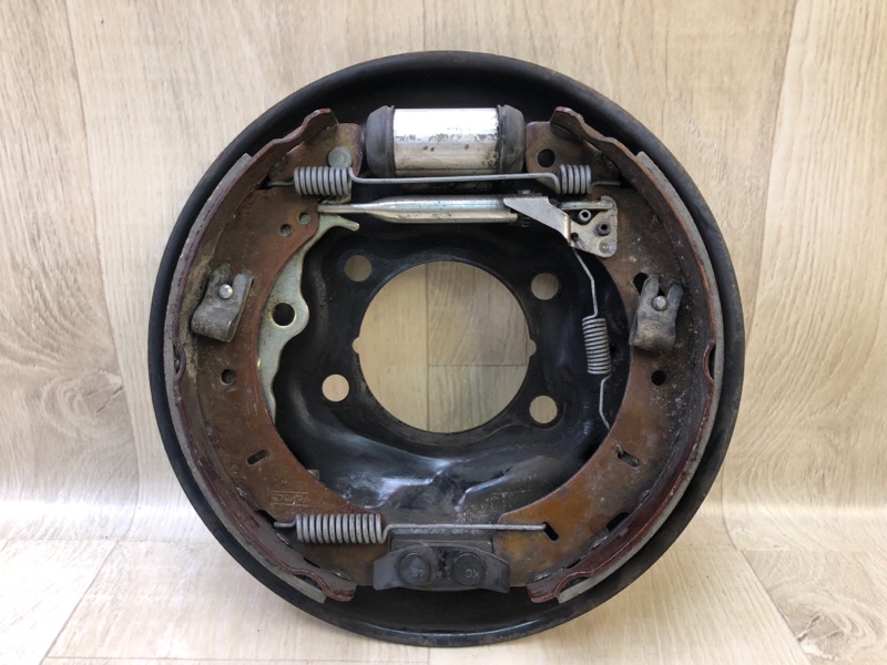 Тормозной механизм задний правый FORD FOCUS 10-18 2014 2.0 C20HDEX BV6Z-2211-A Б/У