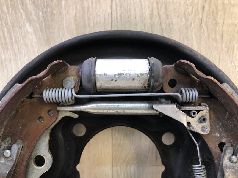 Тормозной механизм задний правый FORD FOCUS 10-18 2.0 C20HDEX