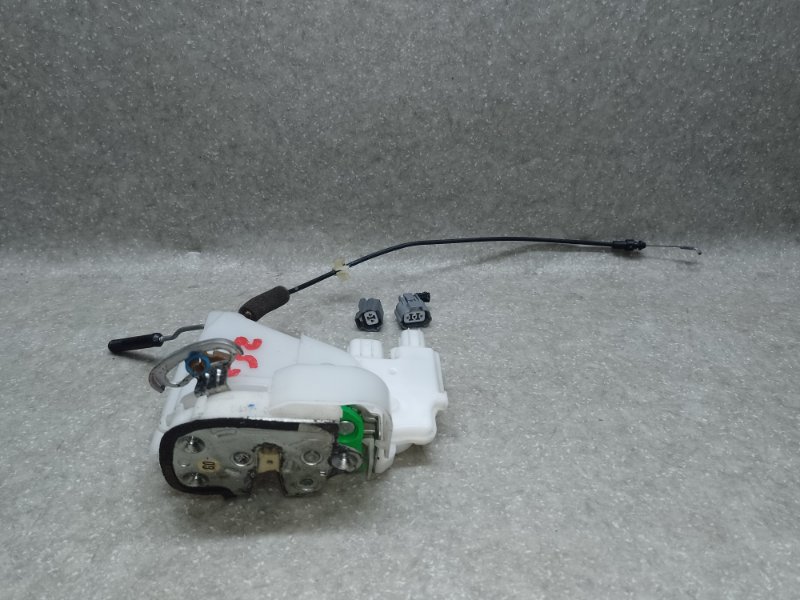 Запчасть замок двери задний правый HONDA ACCORD CL7 / TSX 03-08 2005 2.4L 72612-SEA-G01 Б/У Замок двери задний правый HONDA ACCORD CL7 / TSX 03-08 2005 2.4L 72612-SEA-G01 Б/У