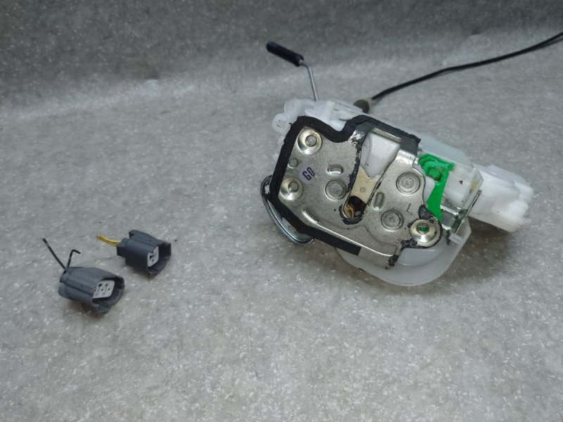 Замок двери задний левый ACCORD CL7 / TSX 03-08 2005 2.4L Замок двери задний левый ACCORD CL7 / TSX 03-08 2005 2.4L