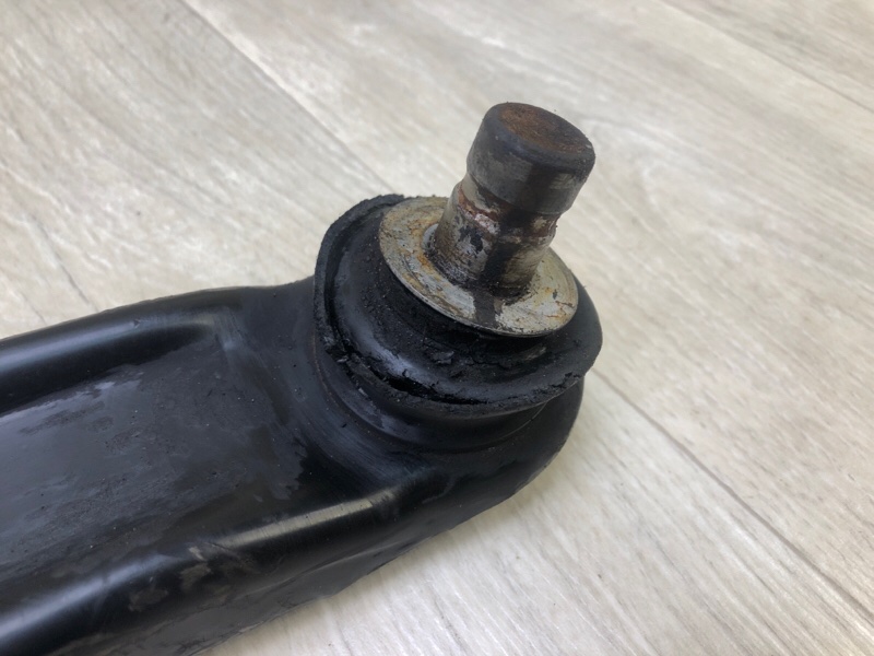 Рычаг передней подвески нижний передний правый JEEP COMPASS 06-16 2.0 ECN Рычаг передней подвески нижний передний правый JEEP COMPASS 06-16 2.0 ECN