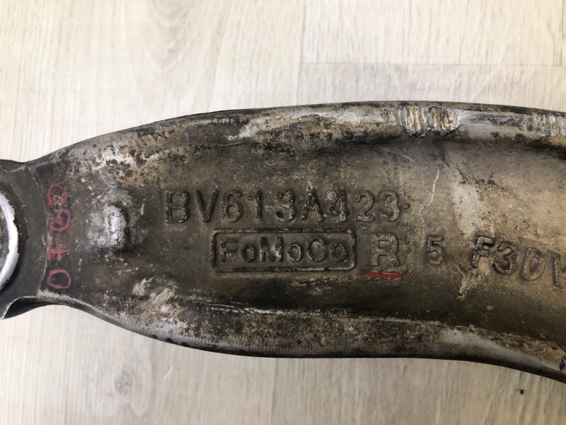 Рычаг передней подвески нижний передний правый FORD FOCUS 10-18 2.0 C20HDEX