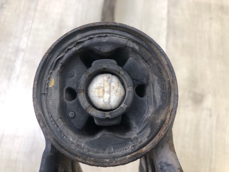 Рычаг передней подвески нижний передний правый FOCUS 10-18 2014 2.0 C20HDEX