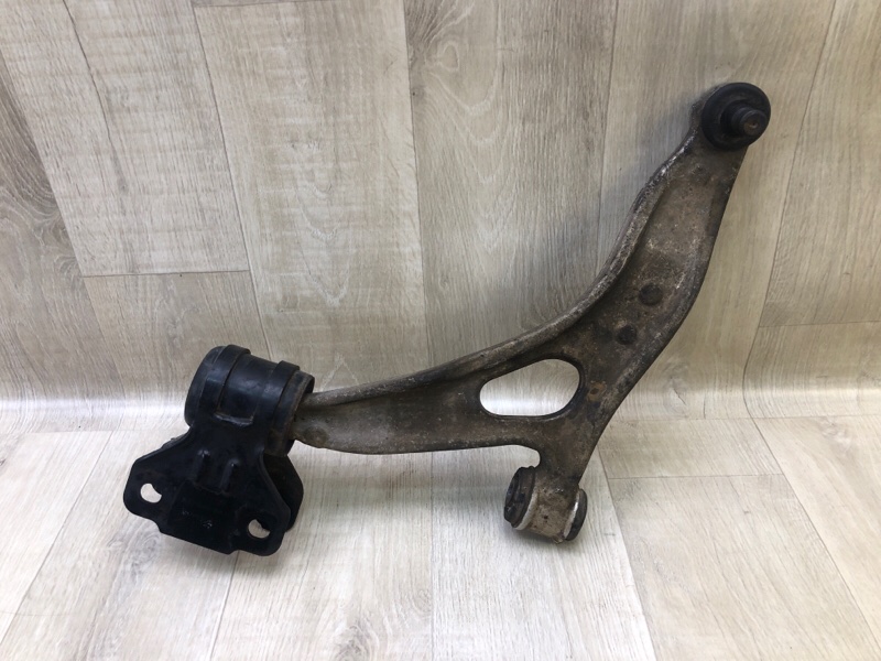 Рычаг передней подвески нижний передний левый FORD FOCUS 10-18 2014 2.0 C20HDEX BV6Z-3079-G Б/У