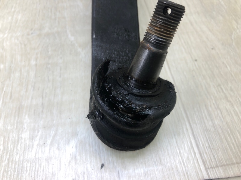 Рычаг передней подвески нижний передний левый FX S50 03-08 2005 3.5 VQ35DE