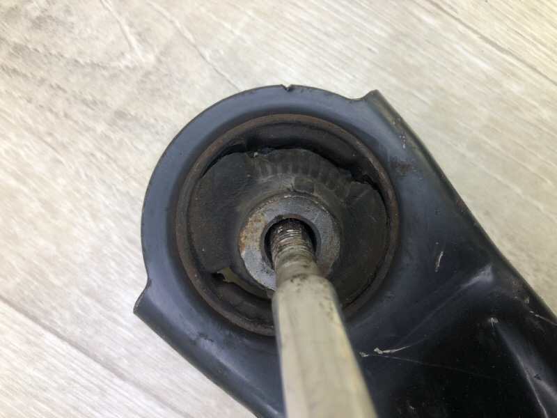 Рычаг передней подвески нижний передний правый ROGUE 08-15 2010 2.5 QR25DE