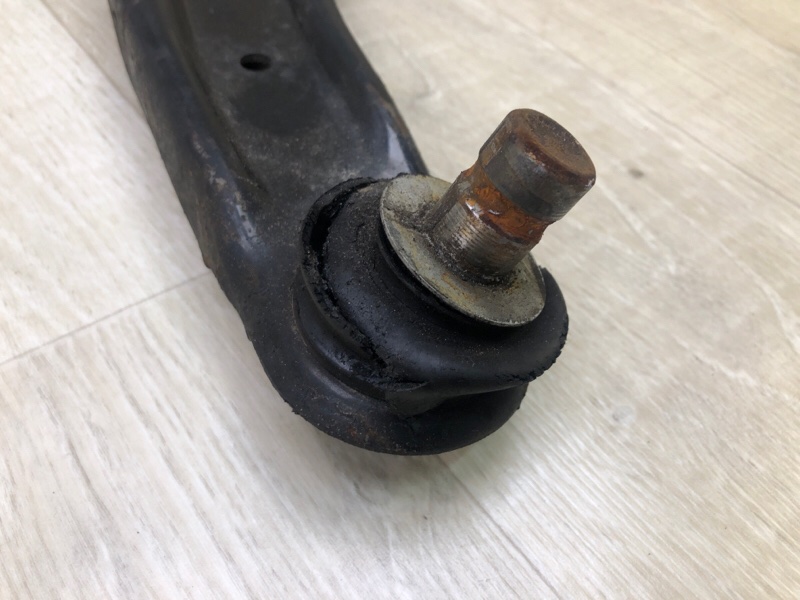 Рычаг передней подвески нижний передний левый JEEP COMPASS 06-16 2.0 ECN Рычаг передней подвески нижний передний левый JEEP COMPASS 06-16 2.0 ECN