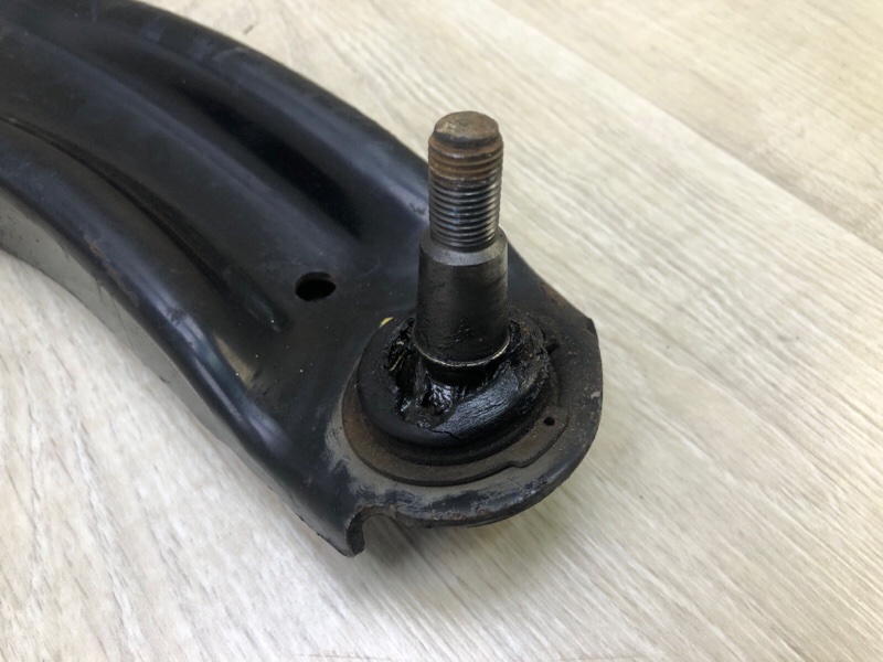 Рычаг передней подвески нижний передний правый KIA FORTE YD 12- 2.0 G4NC