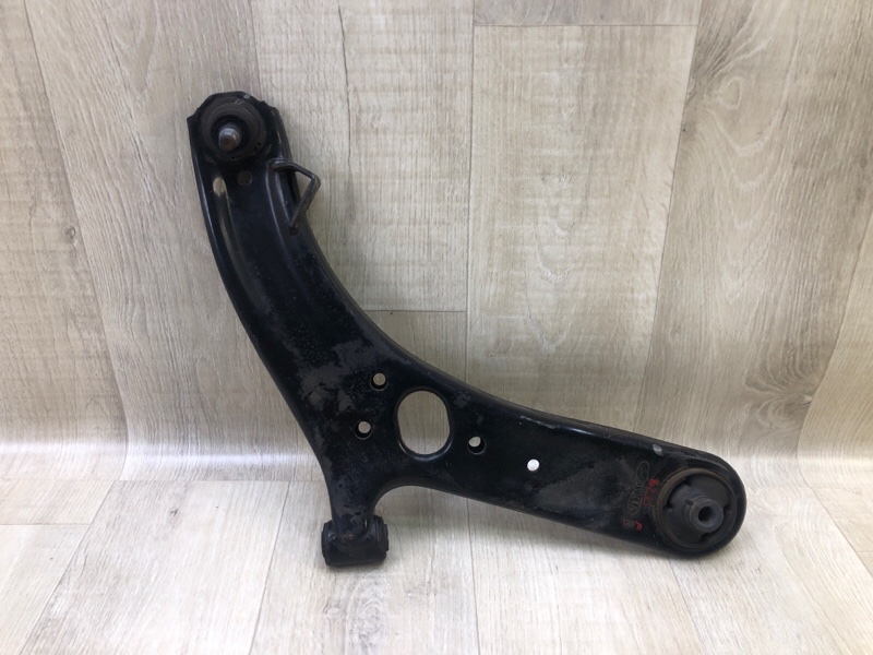 Рычаг передней подвески нижний передний правый HYUNDAI ACCENT RB 10- 2014 1.6 G4FD 545011R000 Б/У