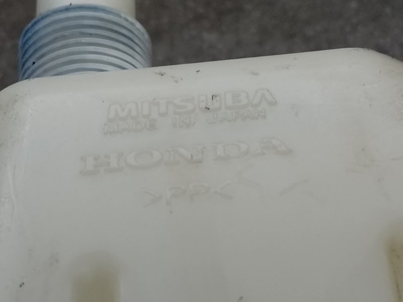 Бачок омывателя передний ACCORD CL7 / TSX 03-08 2005 2.4L