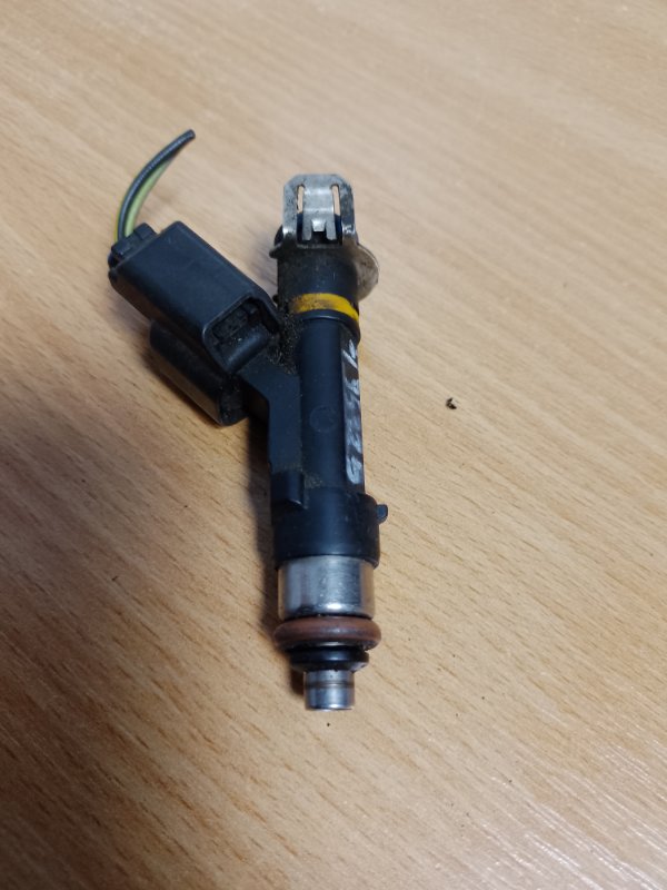 Форсунка топливная MAZDA 6 GG 02-07 Б/У