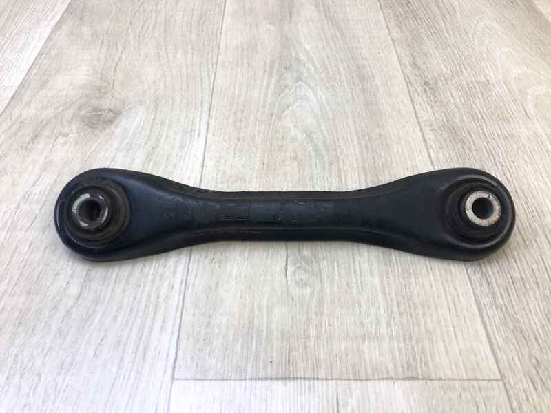Рычаг задней подвески поперечный нижний левый FORD FOCUS 10-18 2014 2.0 C20HDEX BV6Z-5500-D Б/У