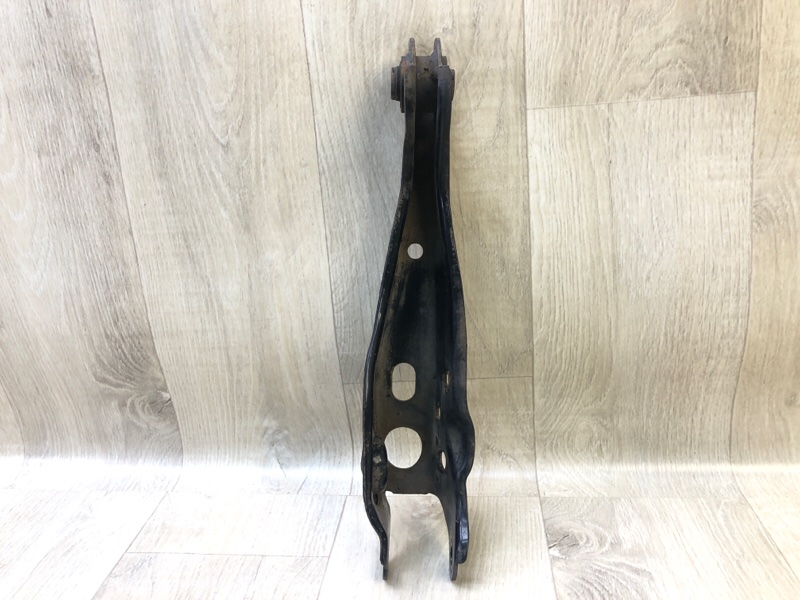 Рычаг задней подвески поперечный нижний правый PATHFINDER R52 12-21 2013 3.5 VQ35DE