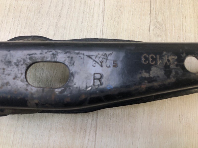 Рычаг задней подвески поперечный нижний правый PATHFINDER R52 12-21 2013 3.5 VQ35DE