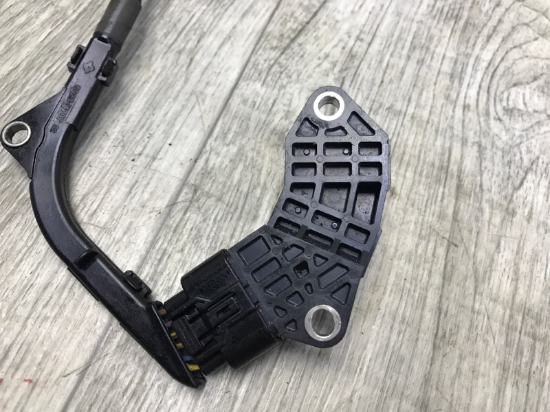 Датчик положения коленвала MDX (YD2) 06-13 2009 3.7 J37A1