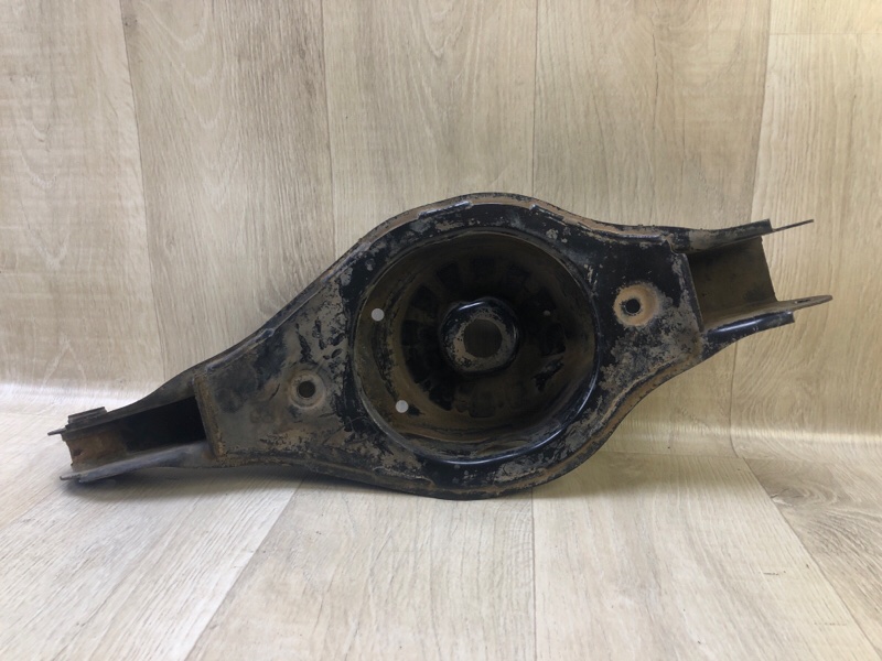 Рычаг задней подвески поперечный нижний правый PATHFINDER R52 12-21 2013 3.5 VQ35DE