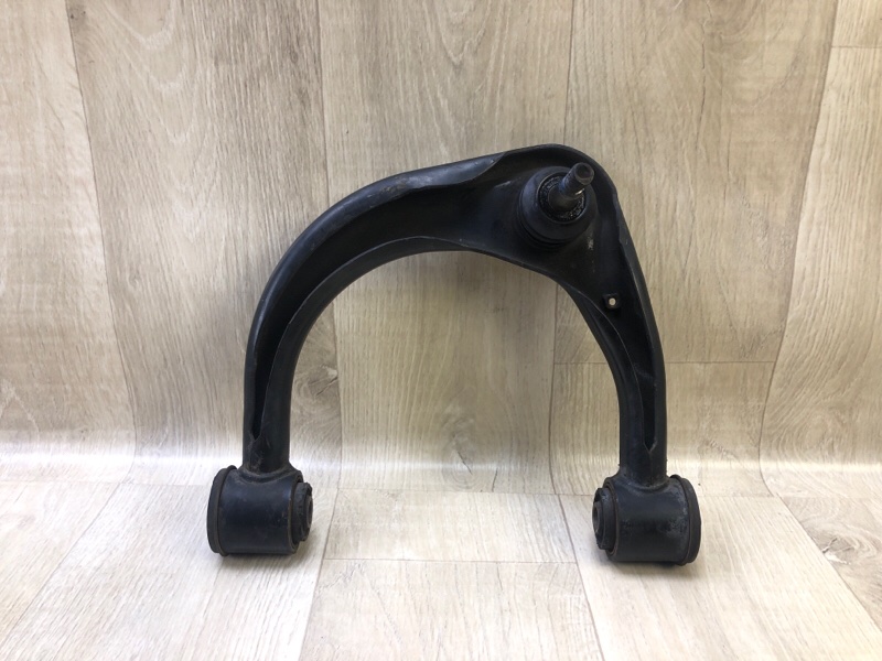 Рычаг передней подвески верхний левый TOYOTA TACOMA 05-15 2015 4.0 1GRFE 4863004020 Б/У