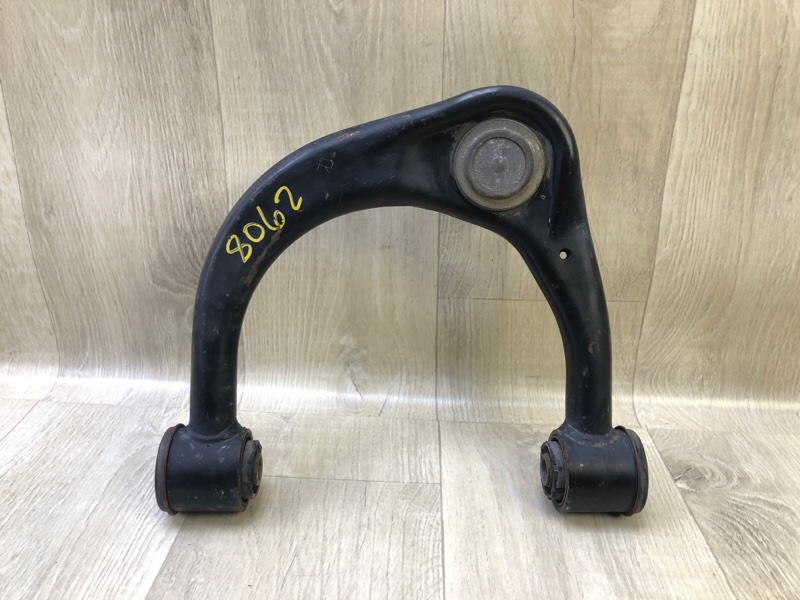 Рычаг передней подвески верхний правый TACOMA 05-15 2015 4.0 1GRFE