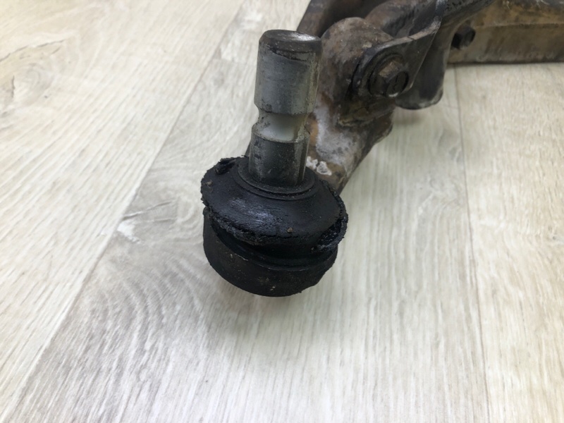 Рычаг передней подвески нижний левый PATHFINDER R52 12-21 2013 3.5 VQ35DE