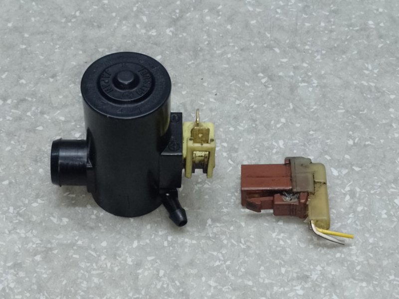 Насос омывателя стекла передний HONDA ACCORD CL7 / TSX 03-08 2005 2.4L 76806-SL0-E11 Б/У