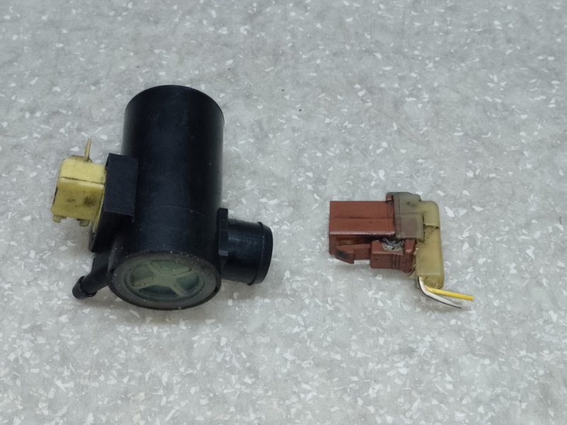 Насос омывателя стекла передний ACCORD CL7 / TSX 03-08 2005 2.4L