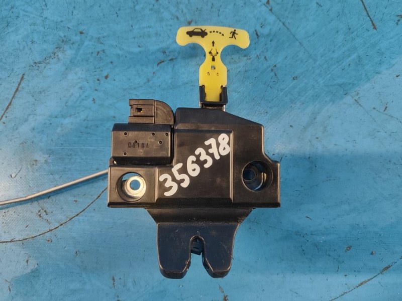 Замок крышки багажника TOYOTA CAMRY 40 06-11 64600-06010 Б/У