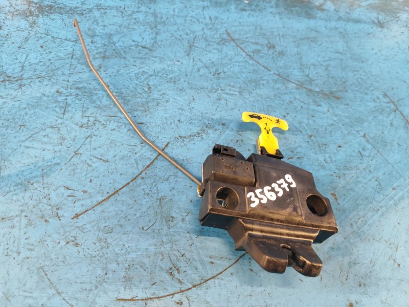 Замок крышки багажника CAMRY 40 06-11