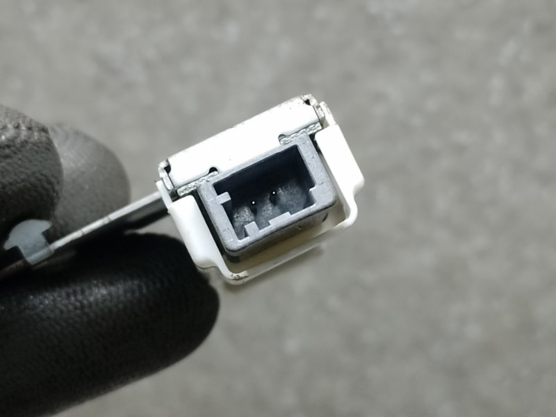 Антенна левая TOYOTA CAMRY 70 17- 2.5 A25AFKS