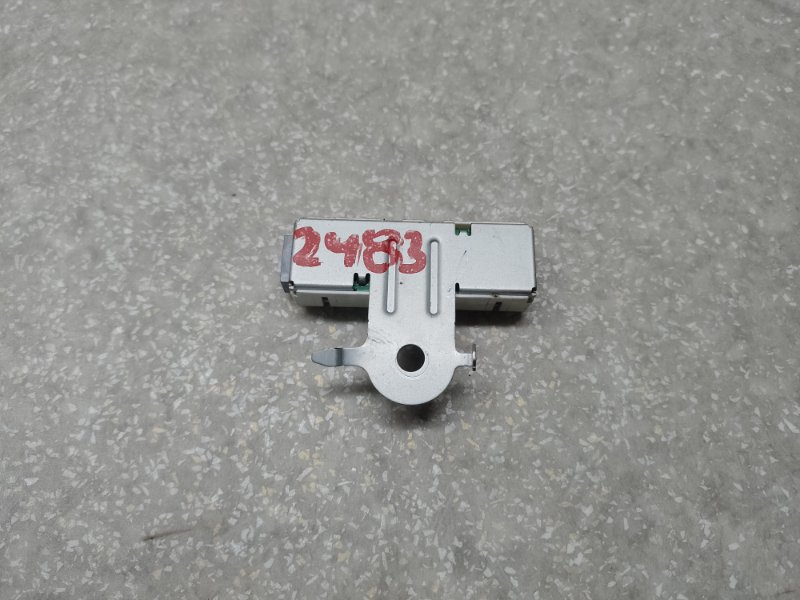 Антенна правая CAMRY 70 17- 2019 2.5 A25AFKS