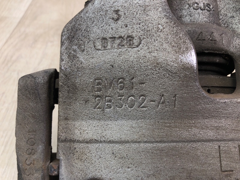 Суппорт тормозной передний левый ESCAPE 12-19 2018 T15HDTX