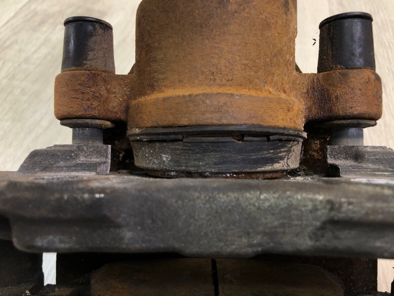 Суппорт тормозной передний правый FOCUS 10-18 2014 2.0 C20HDEX