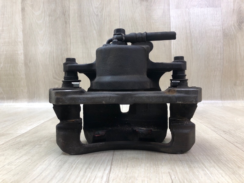 Суппорт тормозной передний правый TOYOTA COROLLA 150 06-13 1.8 2ZRFE