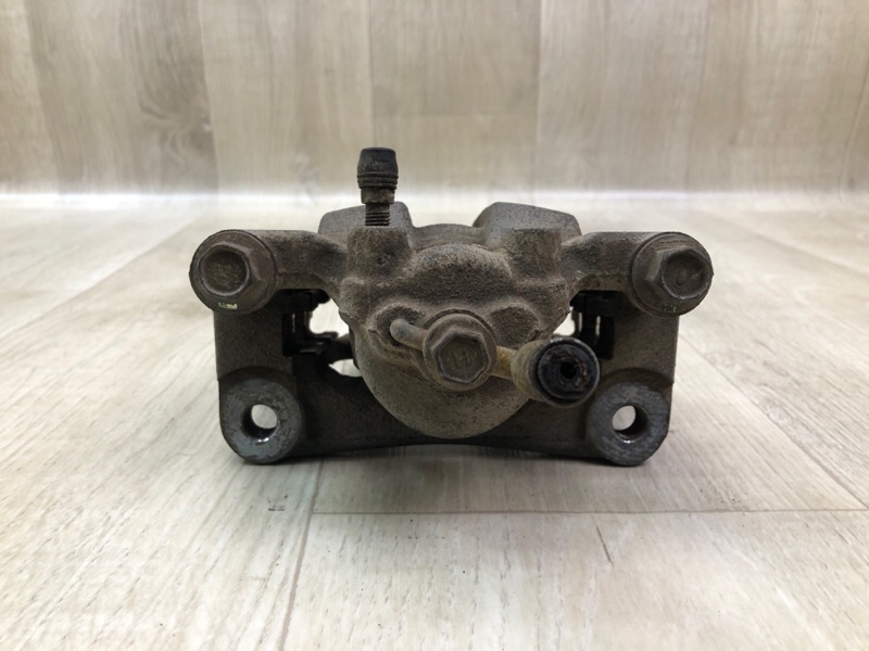 Суппорт тормозной задний левый PATHFINDER R52 12-21 2013 3.5 VQ35DE