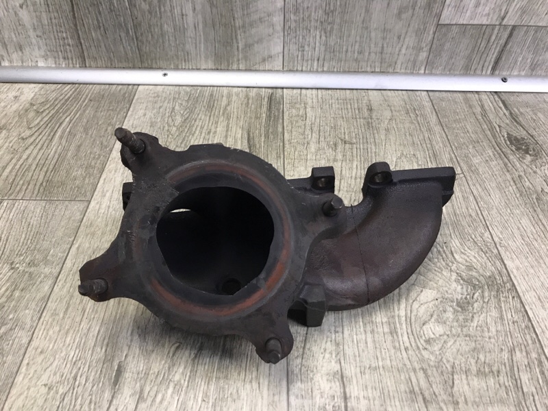 Коллектор выпускной левый MAZDA CX-9 06-16 Внедорожник 3.7 CA Коллектор выпускной левый MAZDA CX-9 06-16 Внедорожник 3.7 CA