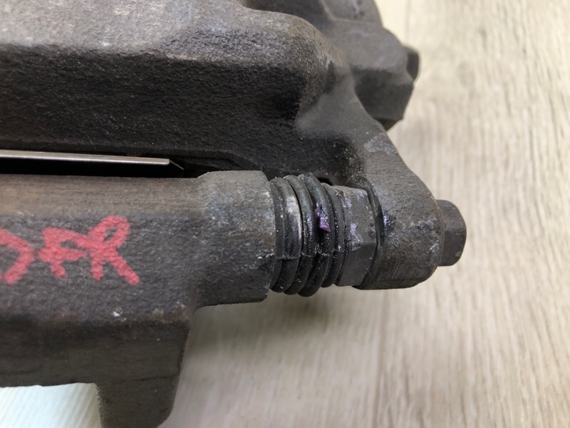 Суппорт тормозной передний правый ACCORD CU8 / TSX 08-14 2010 2.4 K24Z3