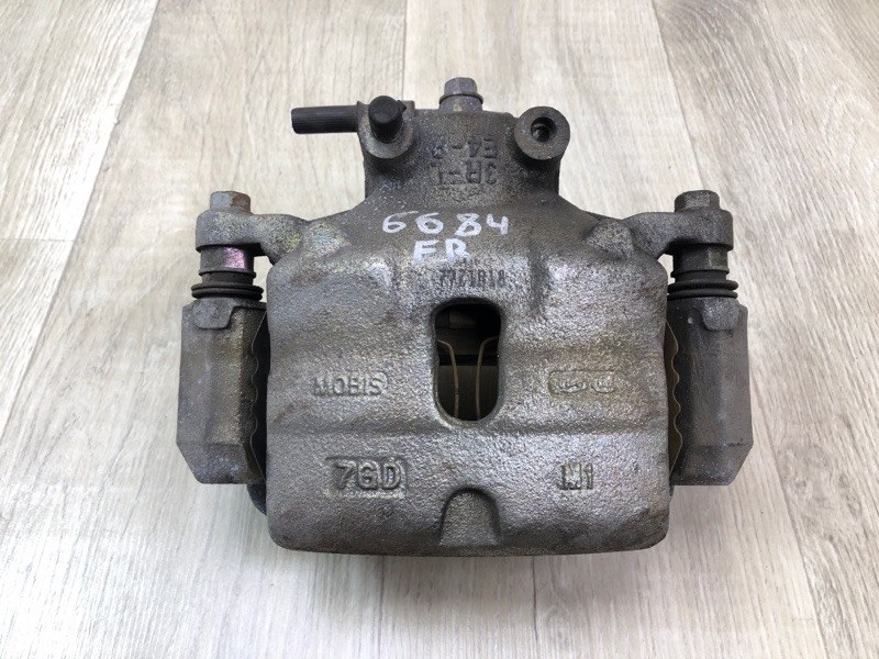 Суппорт тормозной передний правый KIA SOUL PS 13-19 2017 ELECTRIC 58130-E4500 Б/У