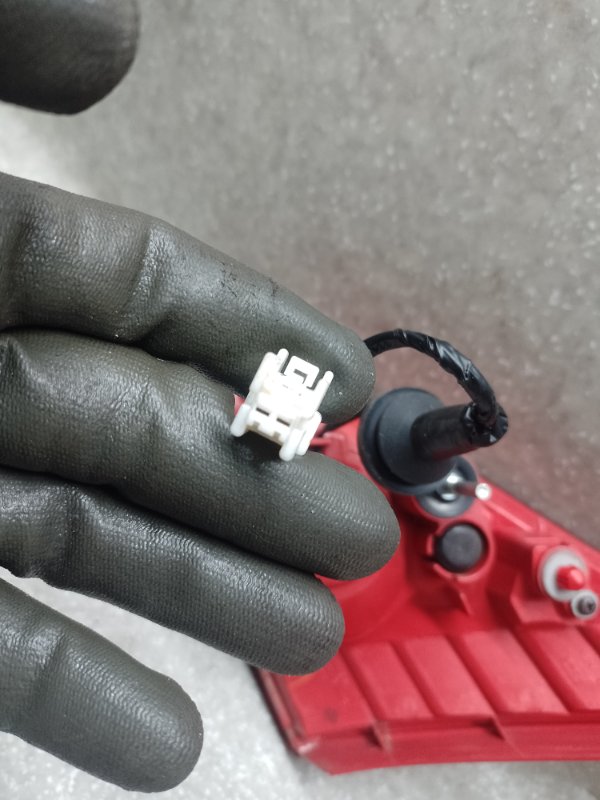 Фонарь внутренний левый NISSAN MURANO Z51 07-14 3.5 VQ35DE