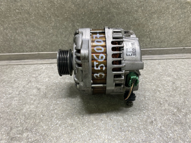 Генератор SUBARU FORESTER SH 07-12 2.0 EJ204 23700AA611 Б/У