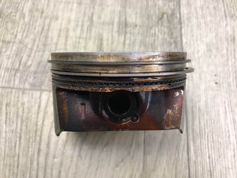 Поршень MAZDA CX-9 06-16 Внедорожник 3.7 CA Поршень MAZDA CX-9 06-16 Внедорожник 3.7 CA